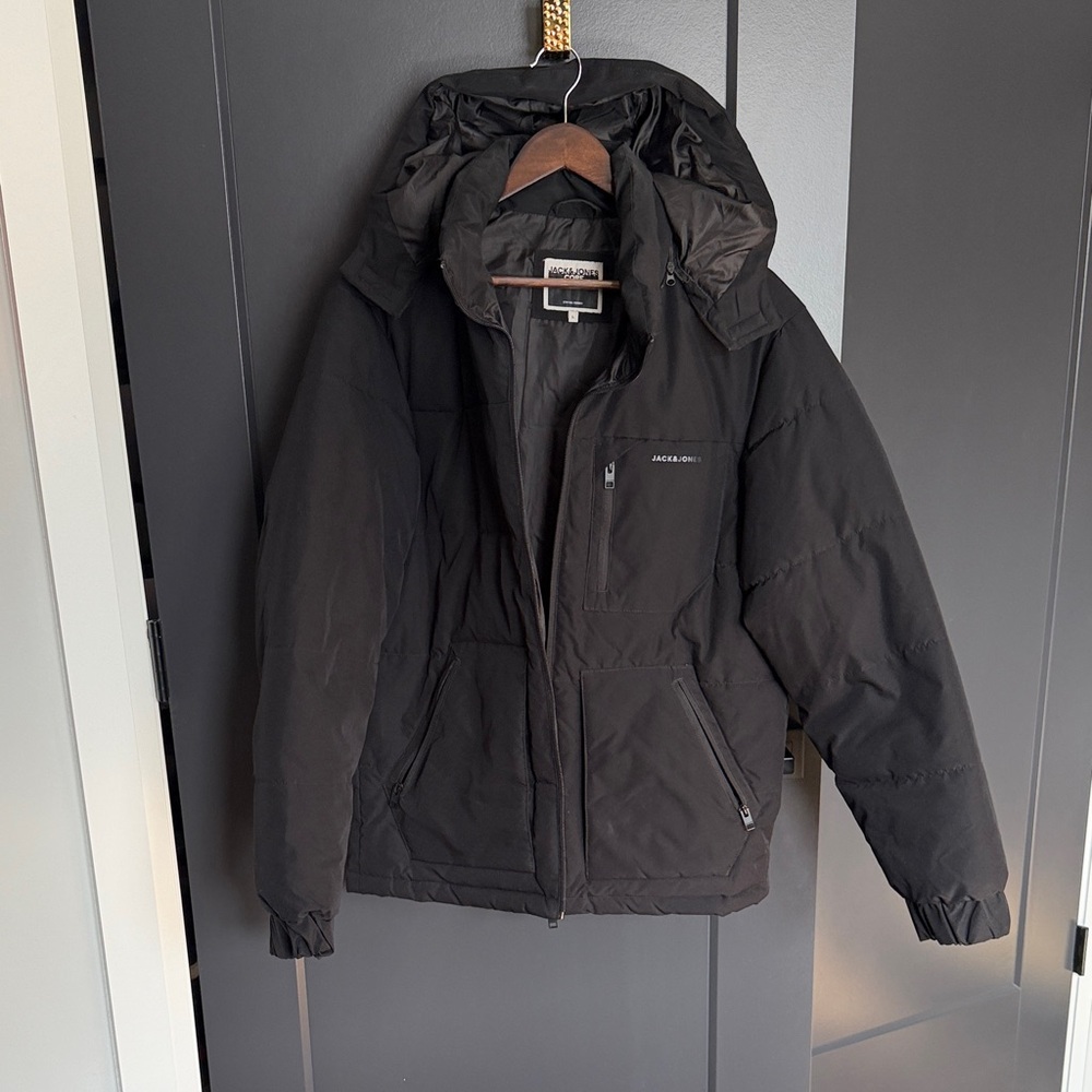 Black Insulated Men's Jacket